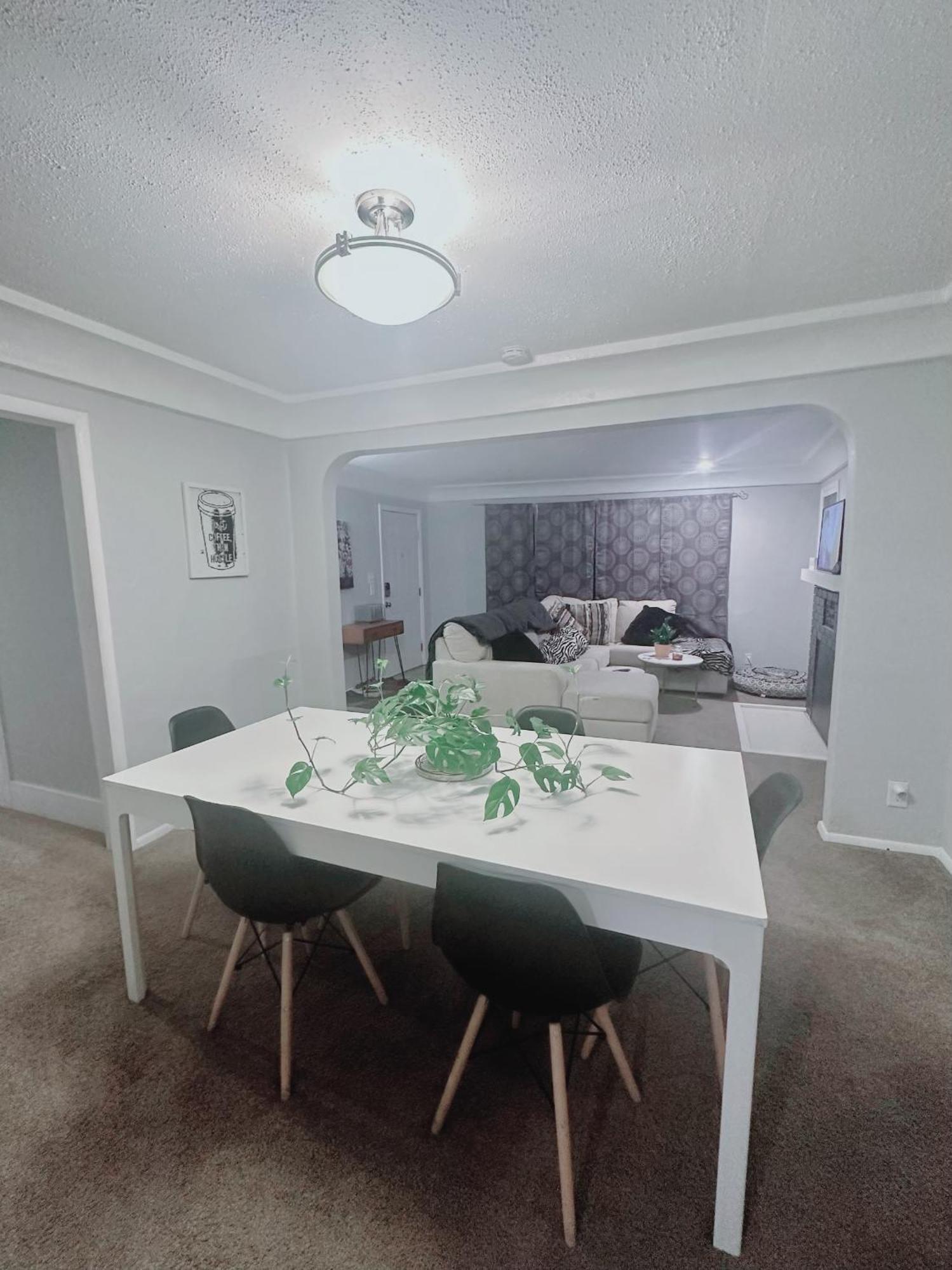 Tacoma Homestay- With Breakfast Included-Private Room Exterior photo